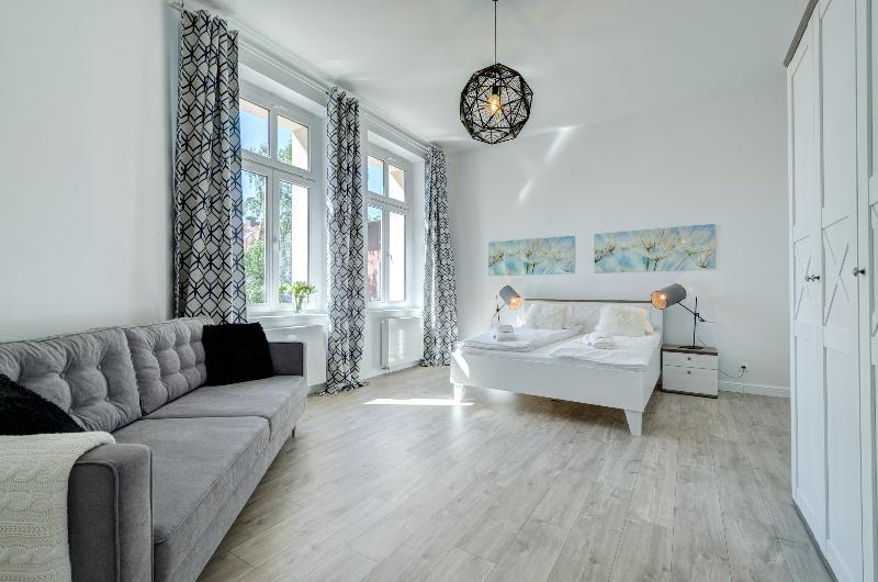 Dom & House - Apartments Port Monte Cassino Sopot Buitenkant foto